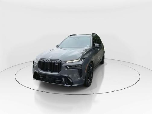 Dravit Grey Metallic 2025 BMW X7 M60i