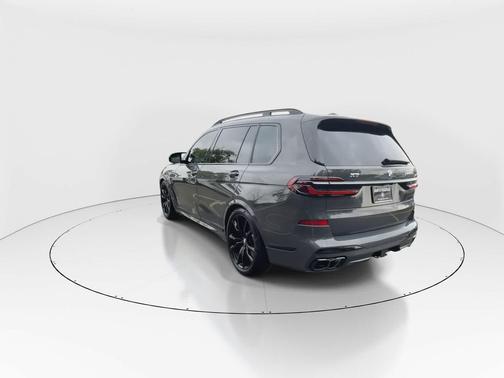 Dravit Grey Metallic 2025 BMW X7 M60i