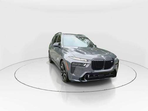Dravit Grey Metallic 2025 BMW X7 M60i