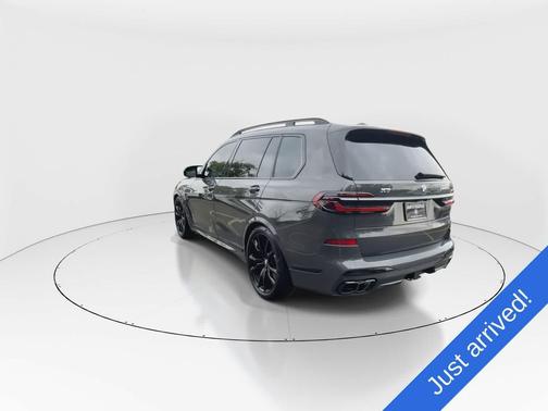 Dravit Grey Metallic 2025 BMW X7 M60i