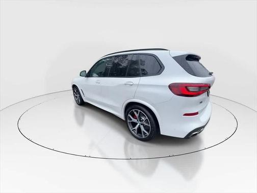 2021 BMW X5 M50i