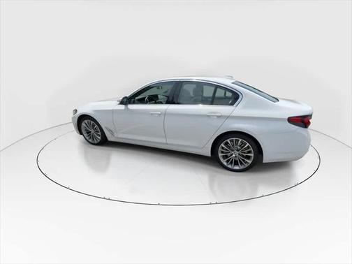 2022 BMW 530 i xDrive