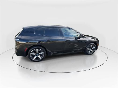 2025 BMW iX xDrive50