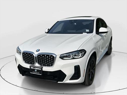 2025 BMW X4 xDrive30i