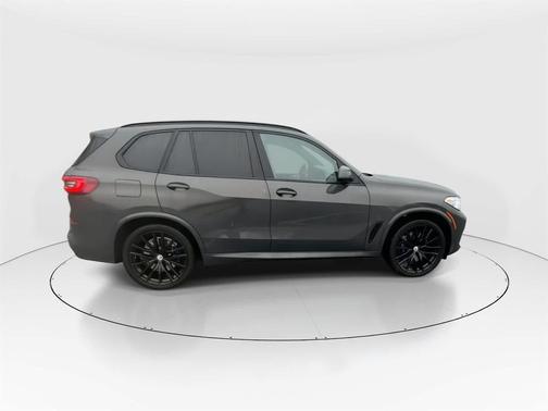 2023 BMW X5 M50i