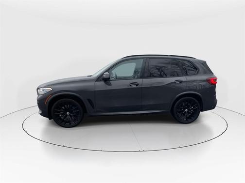 2023 BMW X5 M50i