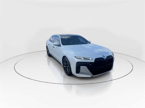 2023 BMW 760 i xDrive