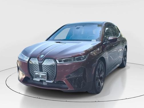 Aventurin Red Metallic 2023 BMW iX xDrive50