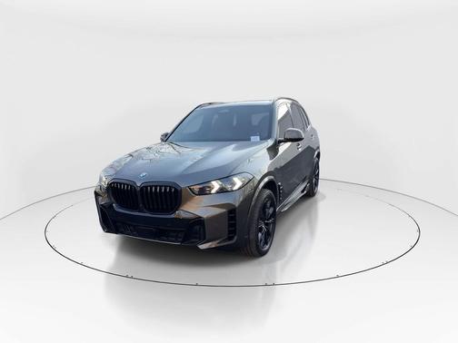 Manhattan Green Metallic 2024 BMW X5 xDrive40i