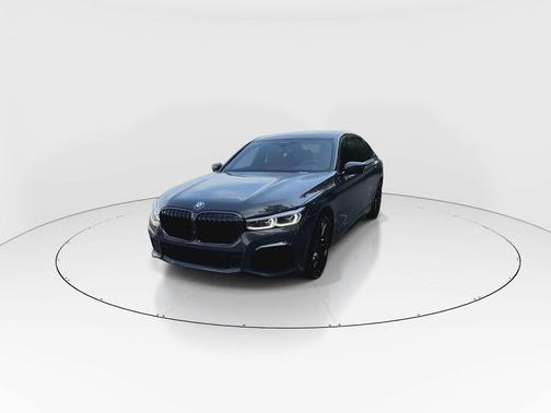 Dravit Grey Metallic 2021 BMW 750 i xDrive