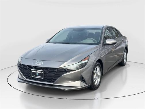 2022 Hyundai ELANTRA SE