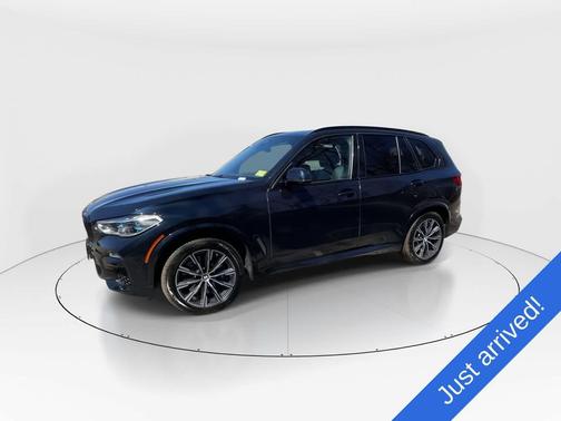 Carbon Black Metallic 2021 BMW X5 M50i