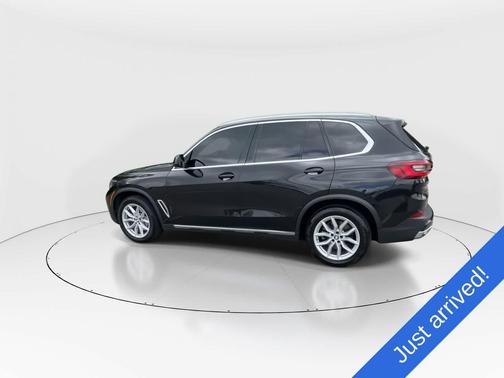 Black Sapphire Metallic 2023 BMW X5 xDrive40i