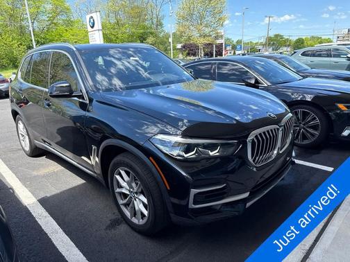 Black Sapphire Metallic 2023 BMW X5 xDrive40i