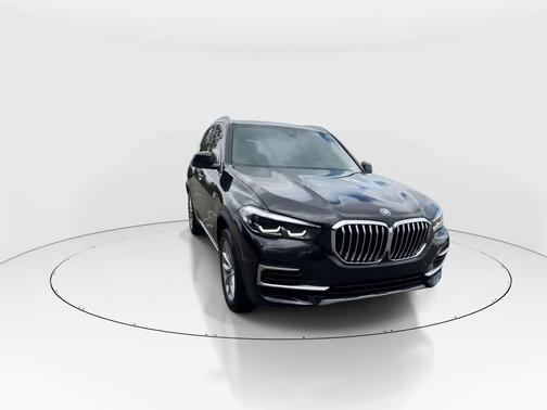Black Sapphire Metallic 2023 BMW X5 xDrive40i
