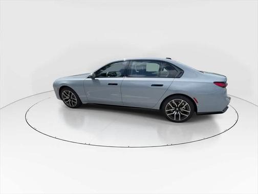 2025 BMW 760 i xDrive