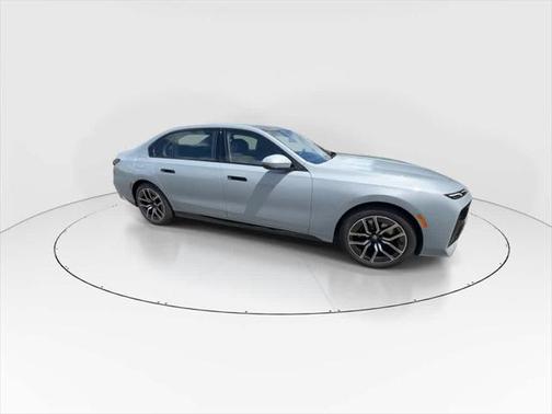 2025 BMW 760 i xDrive