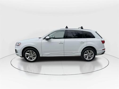 2023 Audi Q7 55 Premium Plus