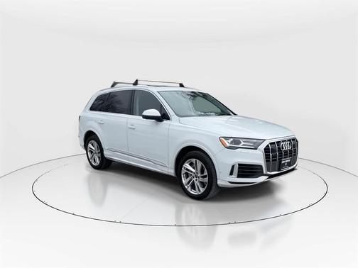 2023 Audi Q7 55 Premium Plus