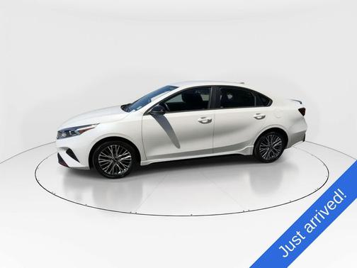 Snow White Pearl 2023 Kia Forte GT-Line