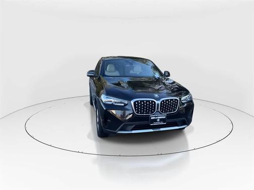 2023 BMW X4 xDrive30i
