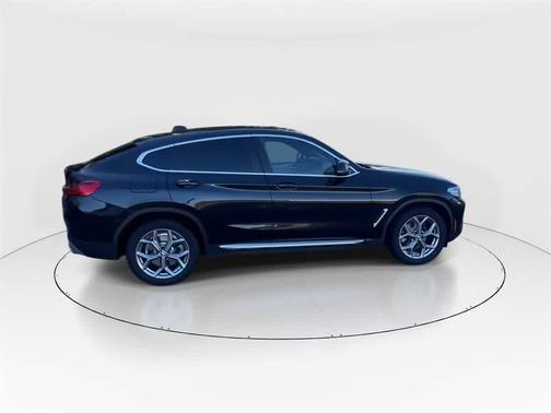 2023 BMW X4 xDrive30i
