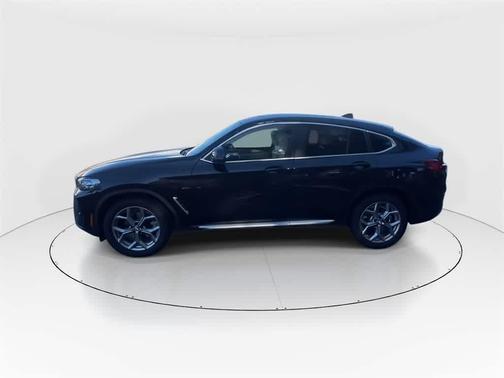 2023 BMW X4 xDrive30i