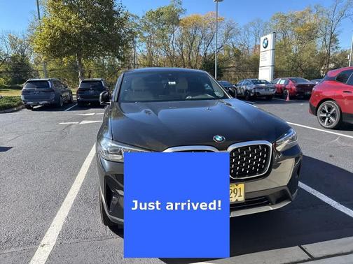 2023 BMW X4 xDrive30i