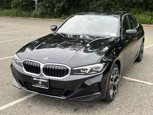 2025 BMW 330 i xDrive