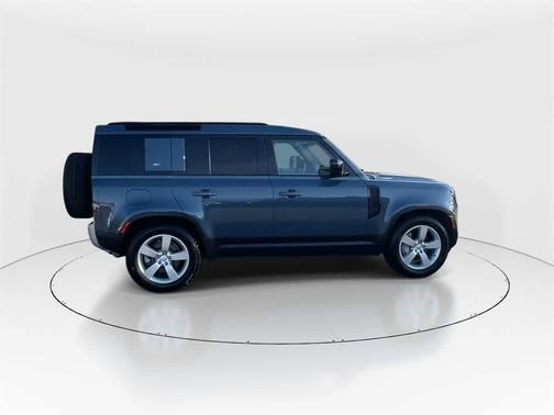 2024 Land Rover Defender 110 P400 S