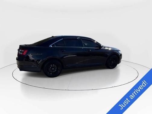 AGATE BLACK 2019 Ford Taurus SE