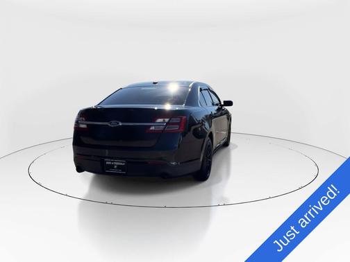 AGATE BLACK 2019 Ford Taurus SE