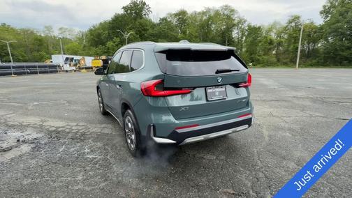 Cape York Green Metallic 2023 BMW X1 xDrive28i