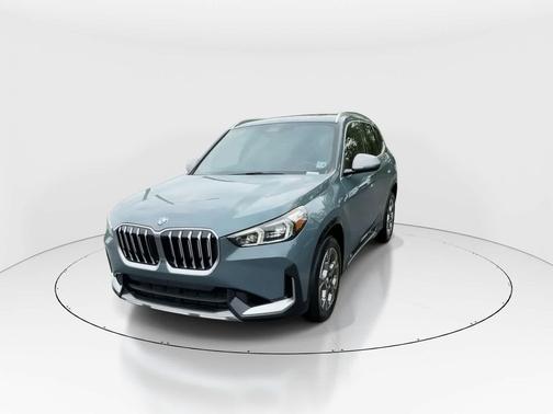 Cape York Green Metallic 2023 BMW X1 xDrive28i
