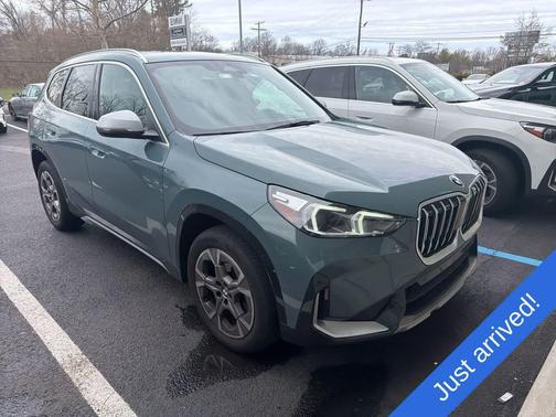 Cape York Green Metallic 2023 BMW X1 xDrive28i