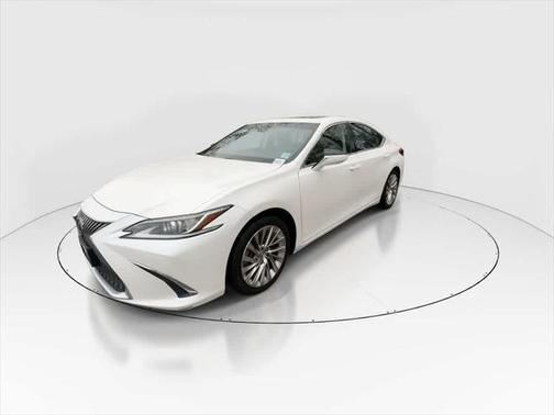 2020 Lexus ES 300h Luxury