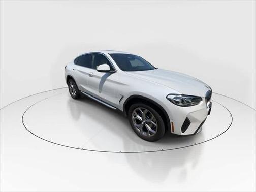 2022 BMW X4 xDrive30i