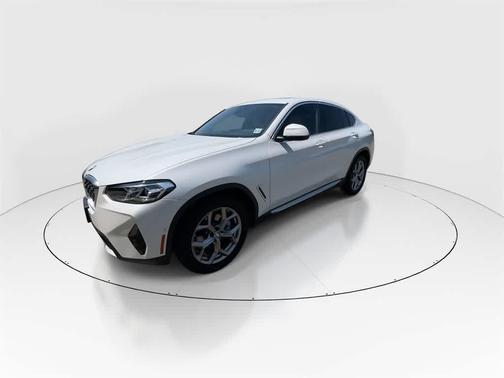 2022 BMW X4 xDrive30i