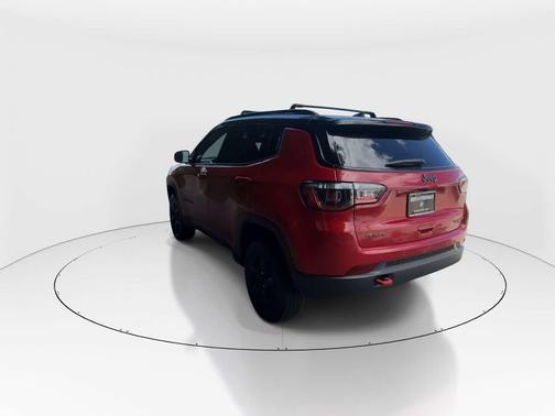 Redline Pearlcoat 2023 Jeep Compass Trailhawk