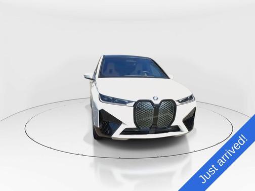 Alpine White 2024 BMW iX xDrive50