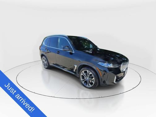 Black Sapphire Metallic 2026 BMW X5 xDrive40i