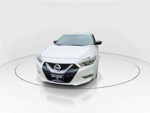 Pearl White 2017 Nissan Maxima 3.5 SV