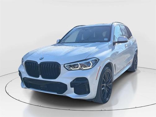 2023 BMW X5 M50i