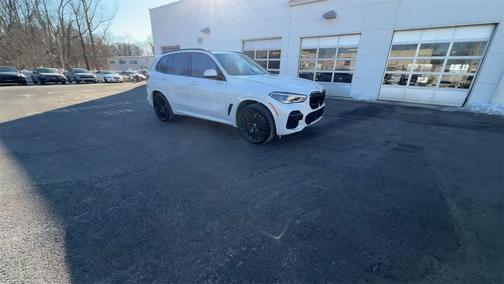 2023 BMW X5 M50i