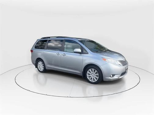 2017 Toyota Sienna XLE
