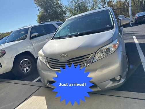 2017 Toyota Sienna XLE