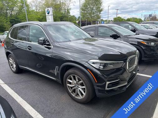 Black Sapphire Metallic 2023 BMW X5 xDrive40i