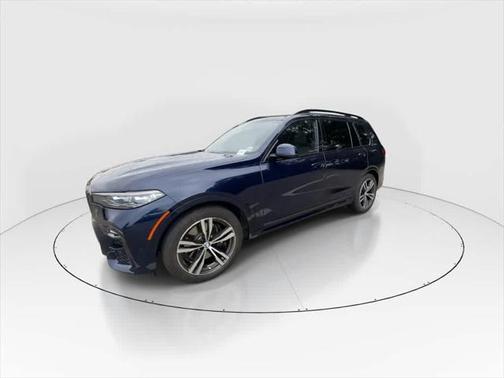 2021 BMW X7 M50i
