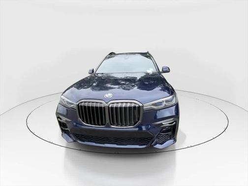 2021 BMW X7 M50i