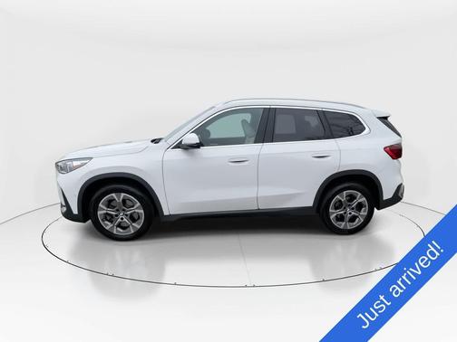 Alpine White 2023 BMW X1 xDrive28i